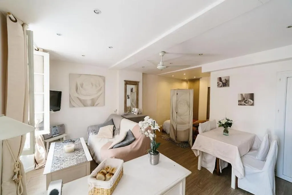 Apartment Studio Tt Equipe Parking Coeur Ville Sanary-sur-Mer France