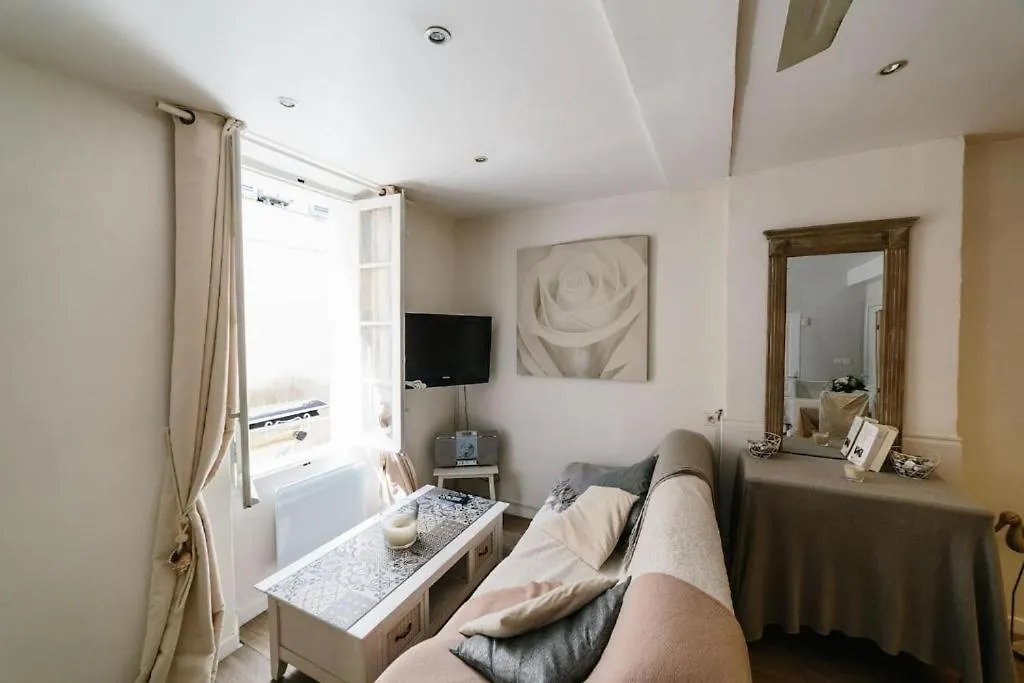 Apartment Studio Tt Equipe Parking Coeur Ville Sanary-sur-Mer France