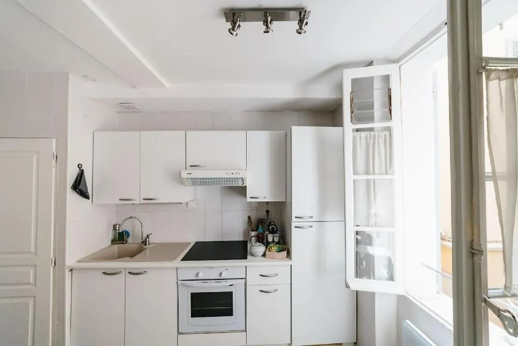 Studio Tt Equipe Parking Coeur Ville Sanary-sur-Mer Apartment